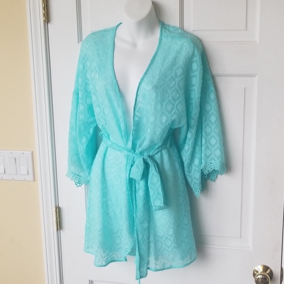 Jonquil In Bloom Robe - Picture 4 of 8
